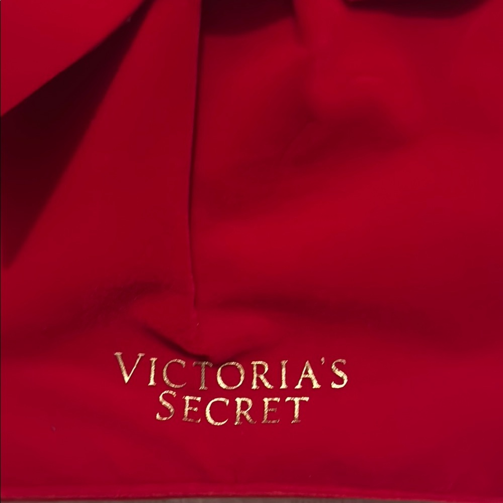NWOT Victoria's Secret Red Velvet Clutch/Wristlet